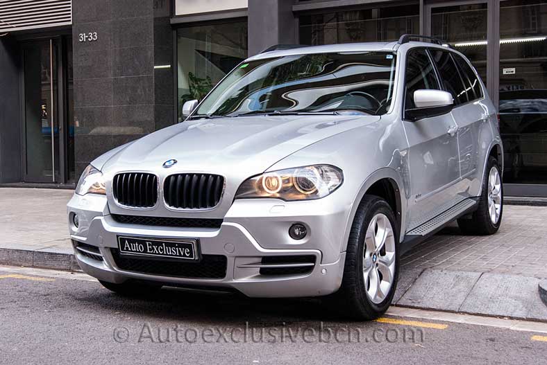 BMW X5 -Xdrive 3.0d - 7 Plazas - Plata - Piel Negra - Entrada Concesionario -Auto Exclusive BCN tu concesionario de vehículo Ocasión - Demo- y Gerencia Mercedes-Benz en Barcelona